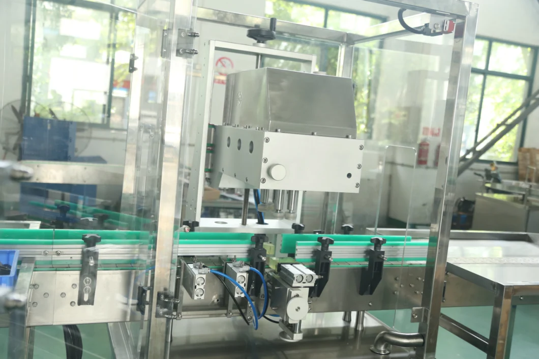 Automatic Universal Four-Corner Capping Machine Different Formats Caps Application 4 Wheels Capping Dropper Spray Scew Capping